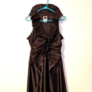 TADASHI Vintage Long Black Satin Ruched V-Neck Hidden Zip Back Classy Dress